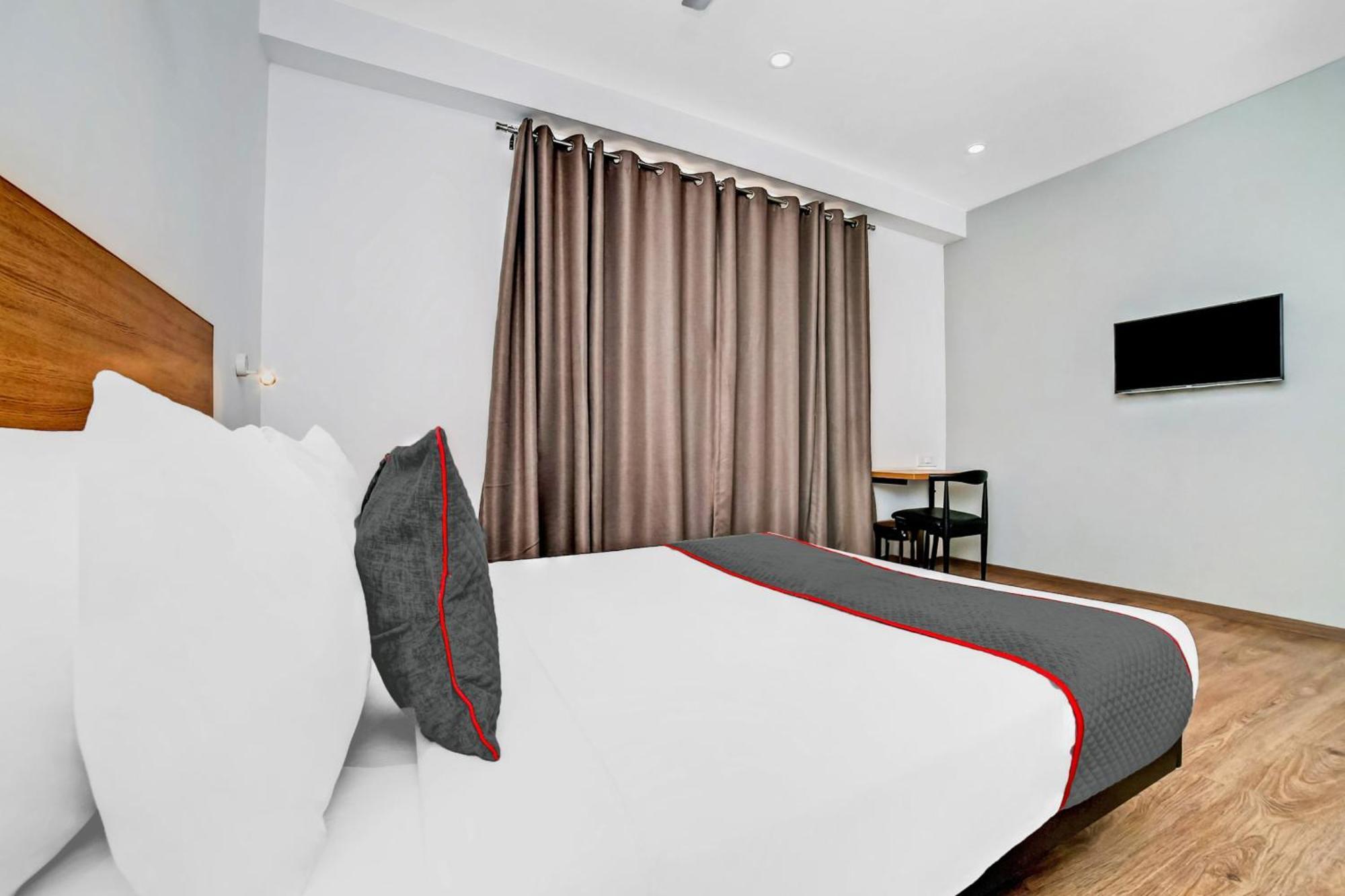 Chinhat Hotel O Town House 1274 Patrakar Puram מראה חיצוני תמונה