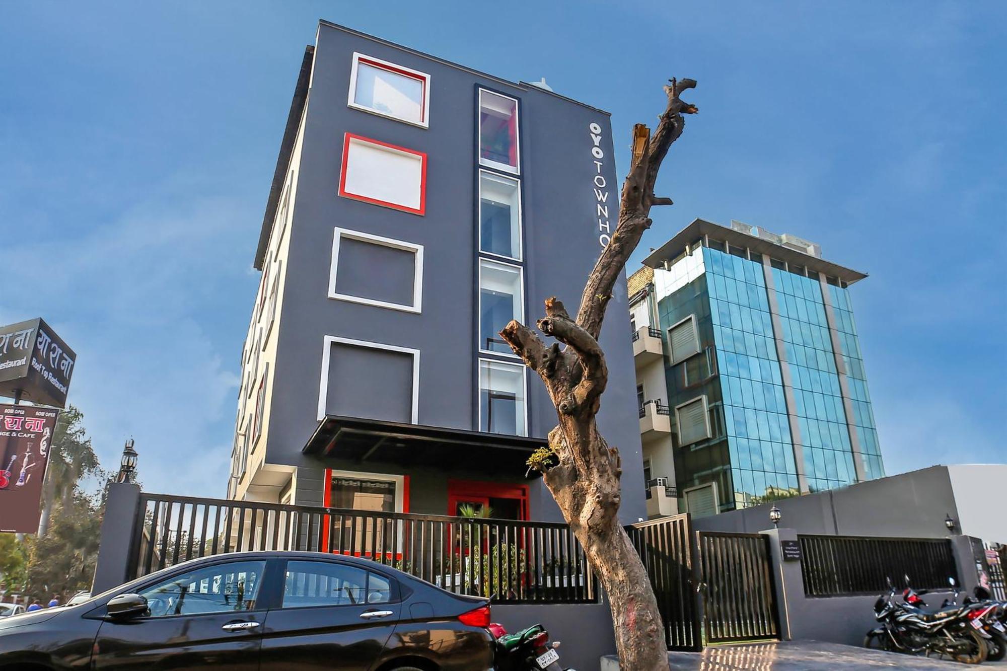 Chinhat Hotel O Town House 1274 Patrakar Puram מראה חיצוני תמונה